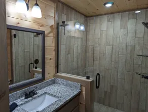 Romantic Cabin for 2, Hot Tub, wifi 10min from BR, hiking and waterfalls near - Image 4