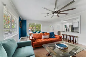 <10 Min to Beaches & DT w/ Games, King Bed & Fence - Image 2