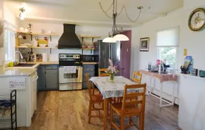 Cozy private cottage with picturesque scenery - Image 5