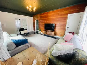 Park St House… 3 bedroom with downtown at the door - Image 2