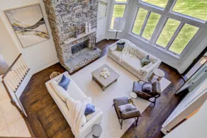 Luxury Home with Mountain Views - Image 3