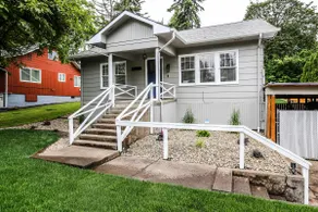 Updated Bungalow River Trails & Park near Autzen - Image 4