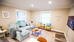 The Cozy Bungalow Home by Falls, MOA, VA, DT - Image 4