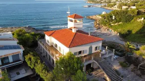 Villa vid havet med fantastisk utsikt och direkt tillgång till stranden - Image 2