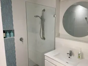 Modern, private self-contained 1 bedroom studio - Image 4