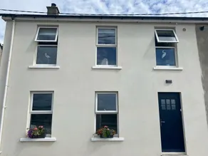 Charming 3 Bedroom Beach-Front Townhouse - Image 3