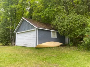 Vintage Cape Cod-style cottage on Big Rideau Lake - Image 4