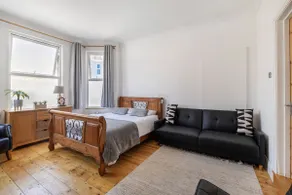 Lovely spacious, quiet ground floor apartment - Image 4