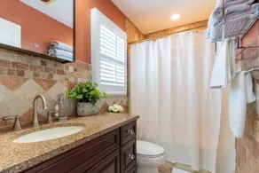 2 short blocks  to the beach. FULLY RENOVATED HOUSE  WITH NEW HOT TUB. - Image 4