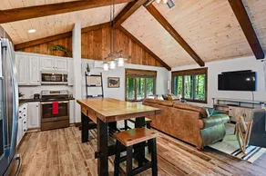 Sunset Sanctuary-Bay side Bluff with Hot Tub - Image 3