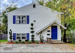 Cozy retreat in the heart of Providence - Image 2