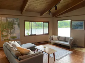 Grindstone Island Cottage in Private Bay - Image 2