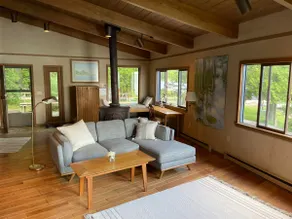 Grindstone Island Cottage in Private Bay - Image 3