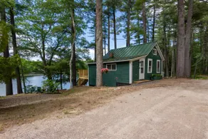 Quaint Getaway Round Pond - Kayak, Bonfire, Fish - Image 2