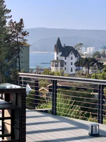 Perfect beach getaway steps from the plaza - Image 3