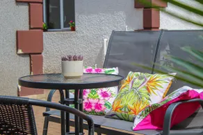 Marrakesh Loft Free Parking Lanark - Image 5
