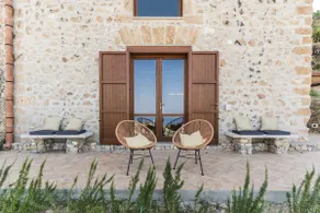 Modern Country Retreat 100m from Zingaro Reserve - Image 3