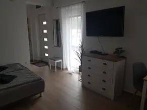BL Beach Apartment - a real little gem - Image 5