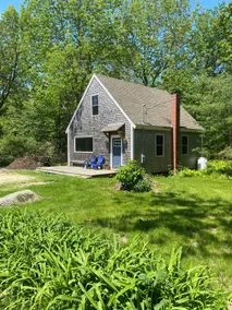 Blue Hill Bungalow with open, natural light - Image 2