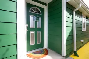 Over the Rainbow House in the Emerald City - Image 3