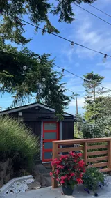 Serene Seattle Bungalow: One block from beach - Image 3