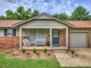 Beautiful Curated Upscale Cottage near Everything! - Image 4