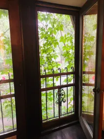 Gorgeous 2 bedroom City Hideaway in the Trees - Image 4