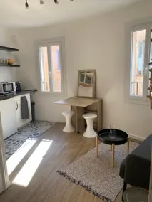 Bright apartment in the heart of Hyères - Image 2
