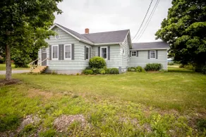 The Farmhouse with Pool - Image 3