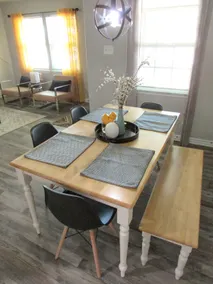 Modern Home Close to Major DFW Attractions - Image 4