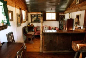 Carriage Cabin in the barnyard~ River Access! - Image 4