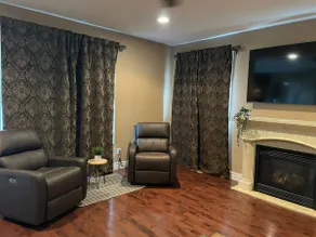 ENJOY WONDERFUL WATERFRONT GET AWAY - Image 3
