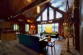 Vintage Vegas -Lakefront Luxury on Table Rock Lake - Image 3