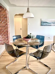 3 bedroom mainfloor near Hospital - Image 3