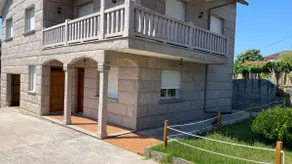 Single-family home in Tomiño, Baixo Miño. - Image 4