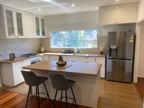 Newly renovated Large two storey home in Roselands - Image 2