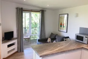 Longtails Lodge, near Bantham - Image 3