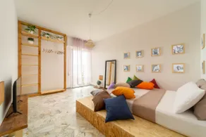 Living Florinda Apt. (3' to Airport, 9' to Center) - Image 3