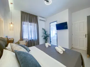 Camara Luxury Suite - Image 3