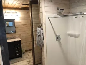 2 Bedroom duplex located next to Guntersville Lake - Image 3