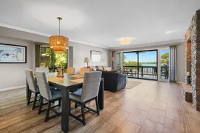 Large Lake Hamilton Paradise! | 3BED w/ Lake View! - Image 5