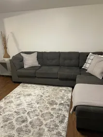 Cozy, central, 2 bedroom river front suite. - Image 3