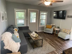 Cute and cozy tiny home close to downtown EC - Image 5