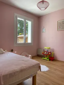 Detached house not overlooked. Beautiful park. - Image 3