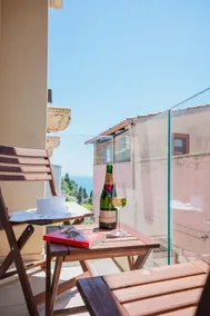 Naxi Suites - Image 5