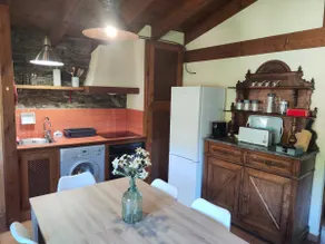 Cal Llarg, Family Apartment 2 - Image 5