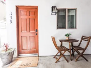 Bright and cozy modern studio steps from the beach - Image 3