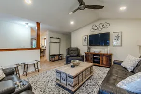 Cheerful and Comfortable 3 Bedroom Home - Image 4
