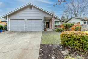 Cheerful and Comfortable 3 Bedroom Home - Image 2