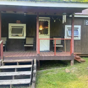 Peaceful 3-Bedroom Cabin in Spring Run - Image 2